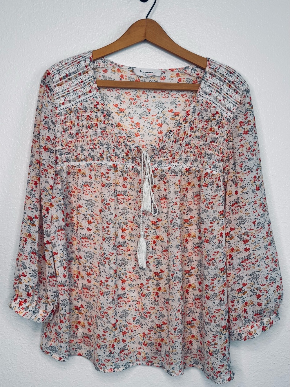 Floral Boho Peasant Flowy Two Vince Camuto sz L Blouse Top Smocked Shoulders